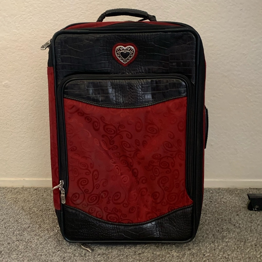 Brighton 22” Rolling suitcase.